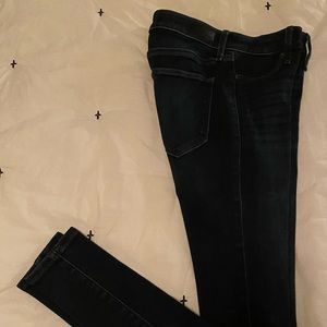 A&F Harper Low Rise Jean Legging
Size 26/2 long